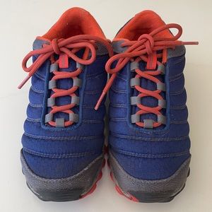 Columbia Kids waterproof hiking shoes 1